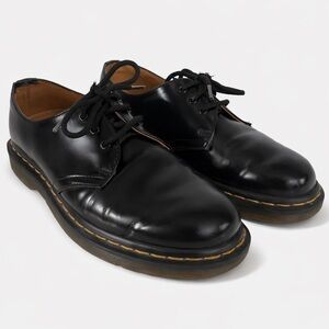 Women's Dr. Martins Size 6